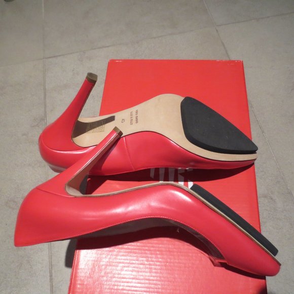KONSTANTINA TZOVOLOU Shoes - LIKE NEW - Picture 8 of 8